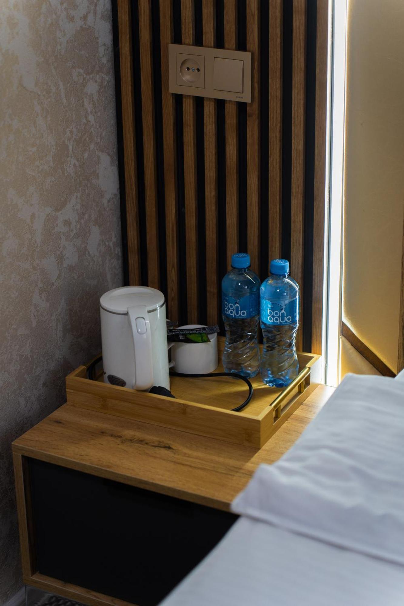 Cube House Osh Hotel Buitenkant foto