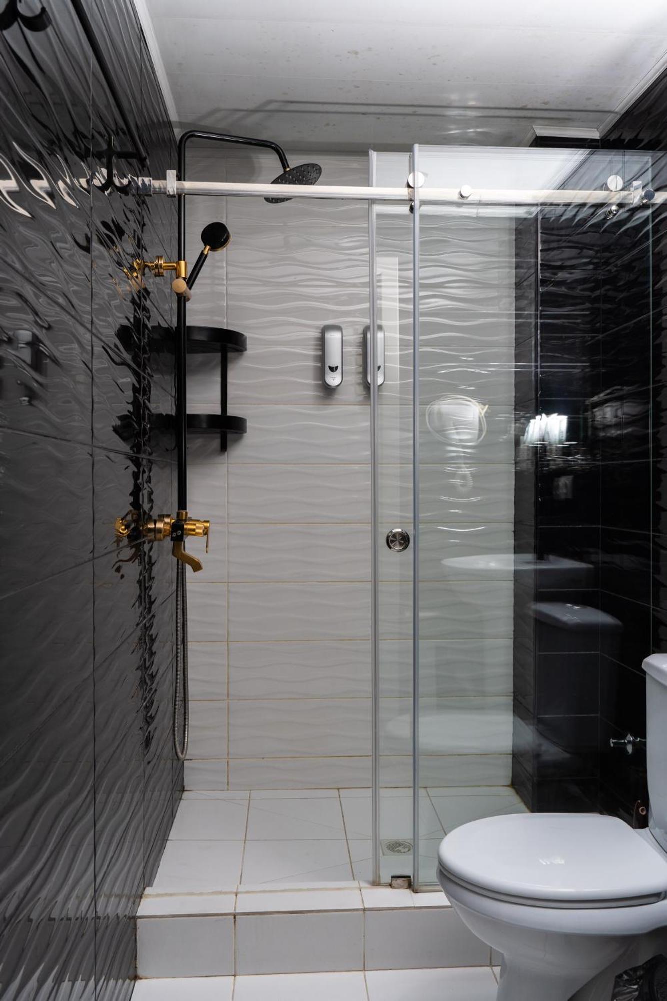 Cube House Osh Hotel Buitenkant foto